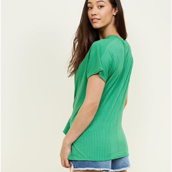 New Look Green Ribbed Tie Front Top T-Shirt - Picture 3 of 8